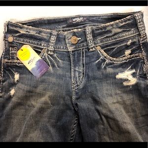 Silver Suki Capris NWT 30